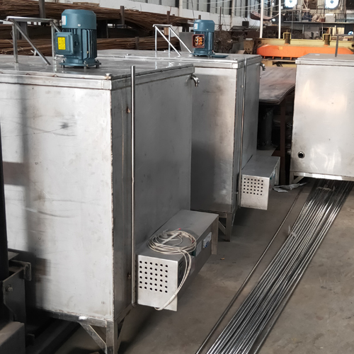 color mixing wax tank